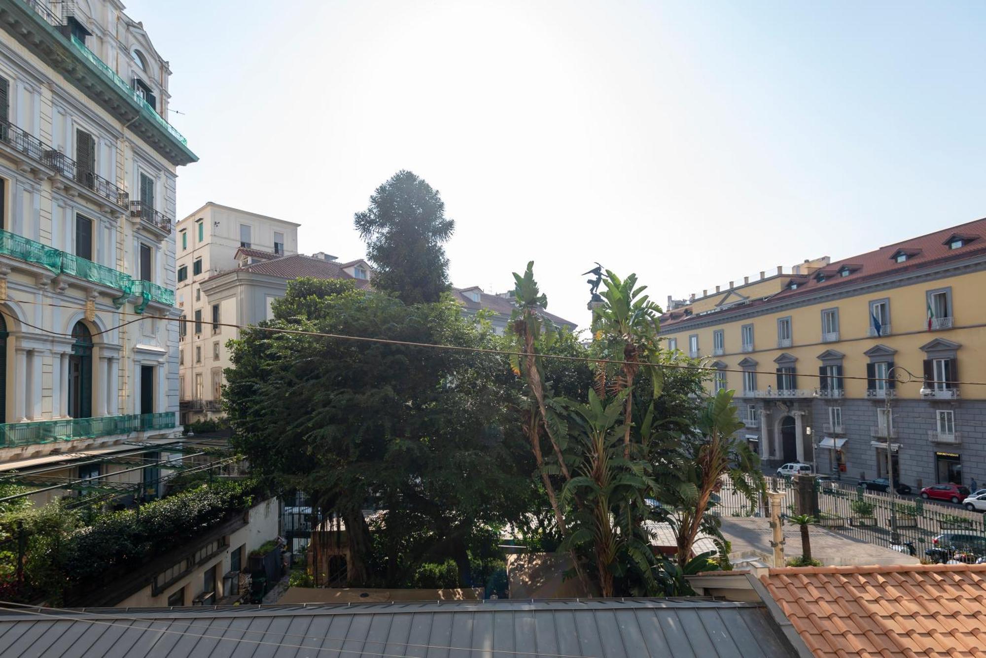 Well Suites - Piazza Dei Martiri Naples Exterior photo
